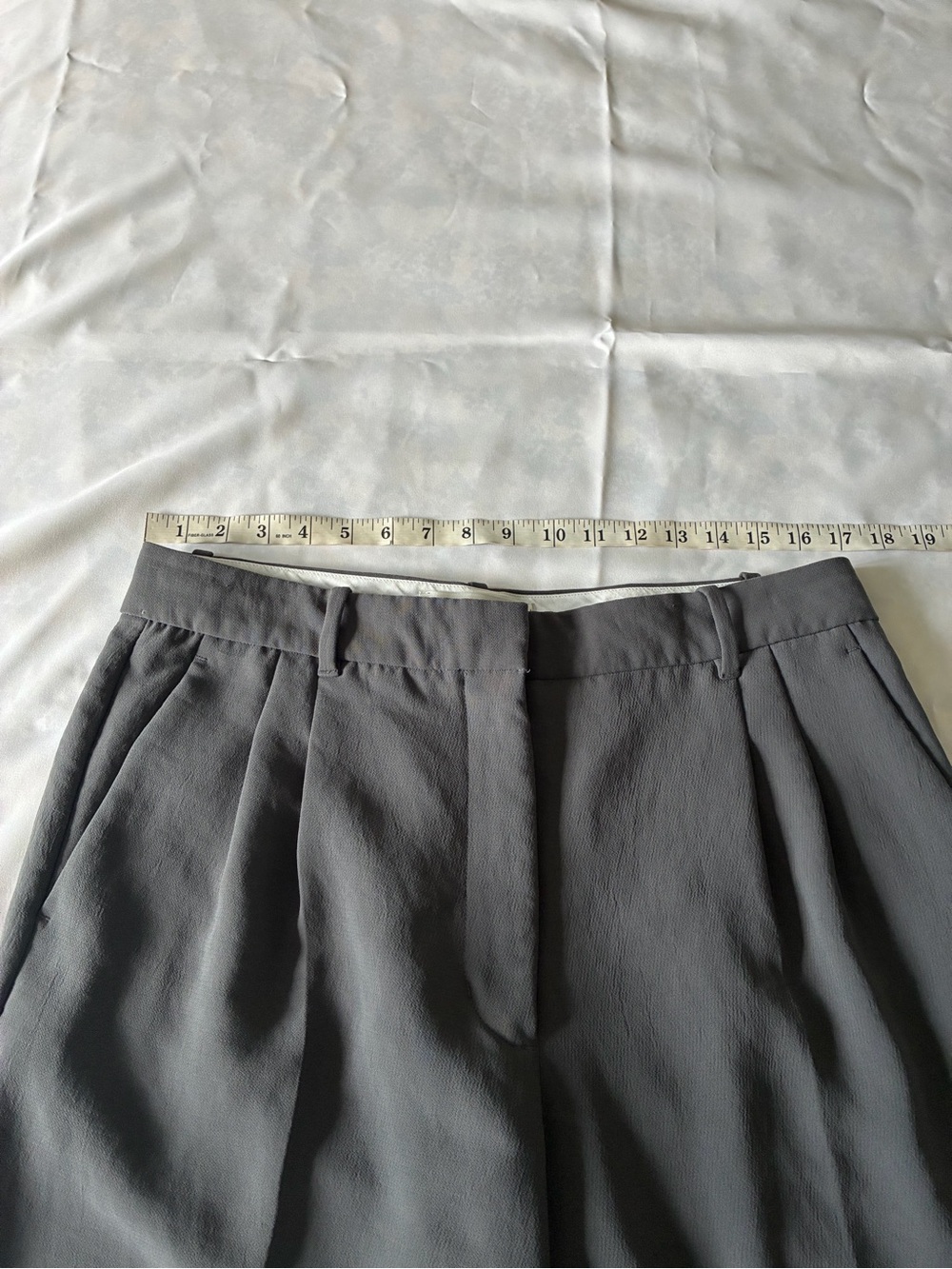 ARITZIA Charcoal Pleated Wide Leg High-Waist Trousers Size 14 - Picture 7 of 12